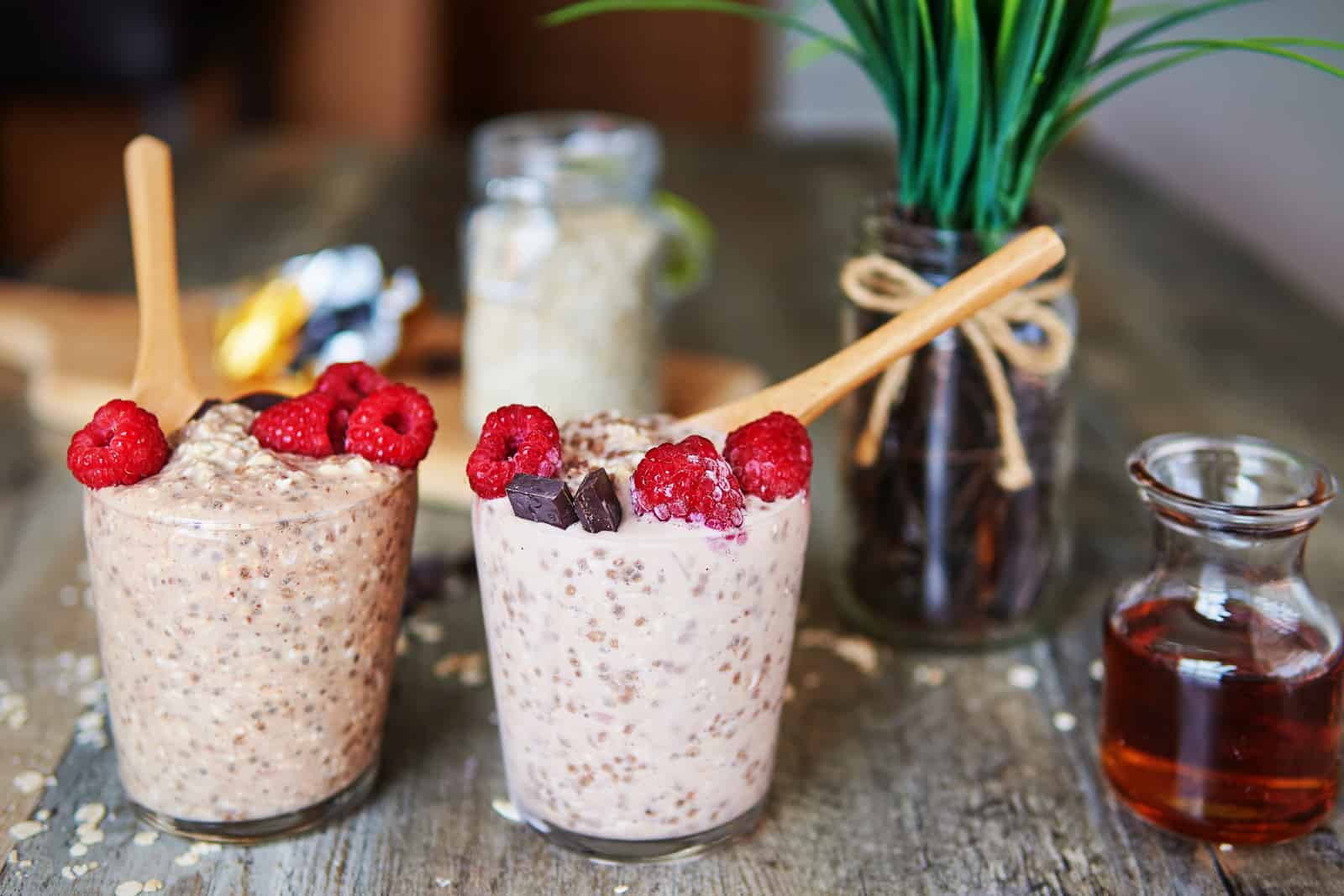 Chocolate Raspberry Overnight Oats Recipe